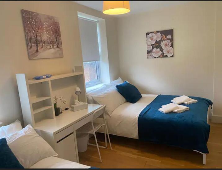 Cosy Private In Euston Square, London